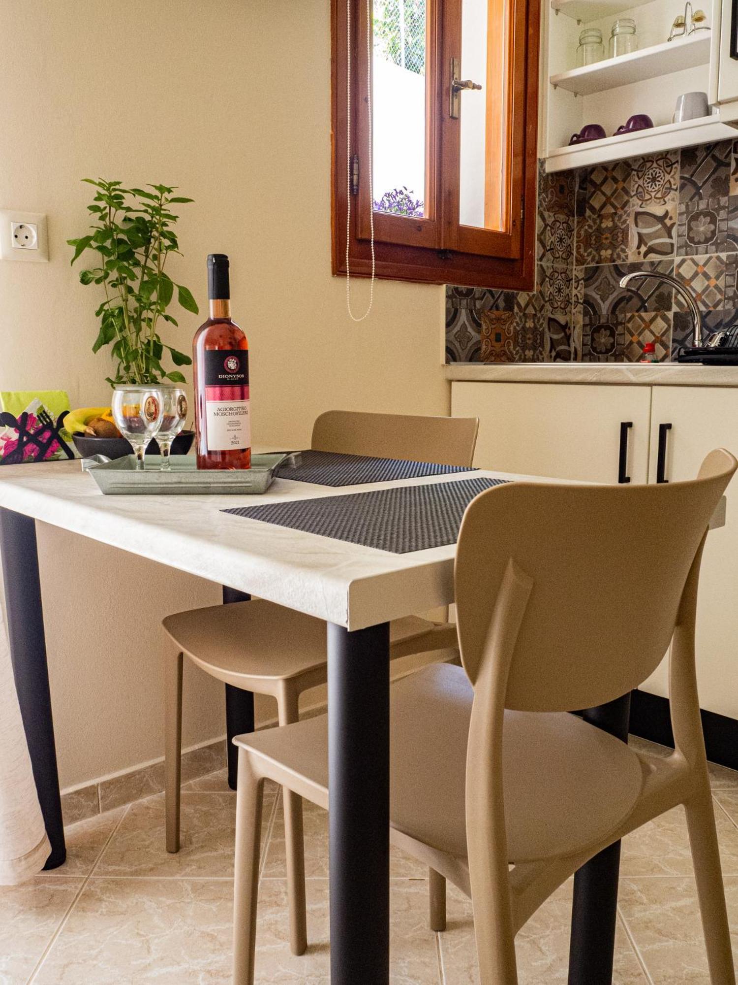 Dina Apartments Argostoli Exterior photo