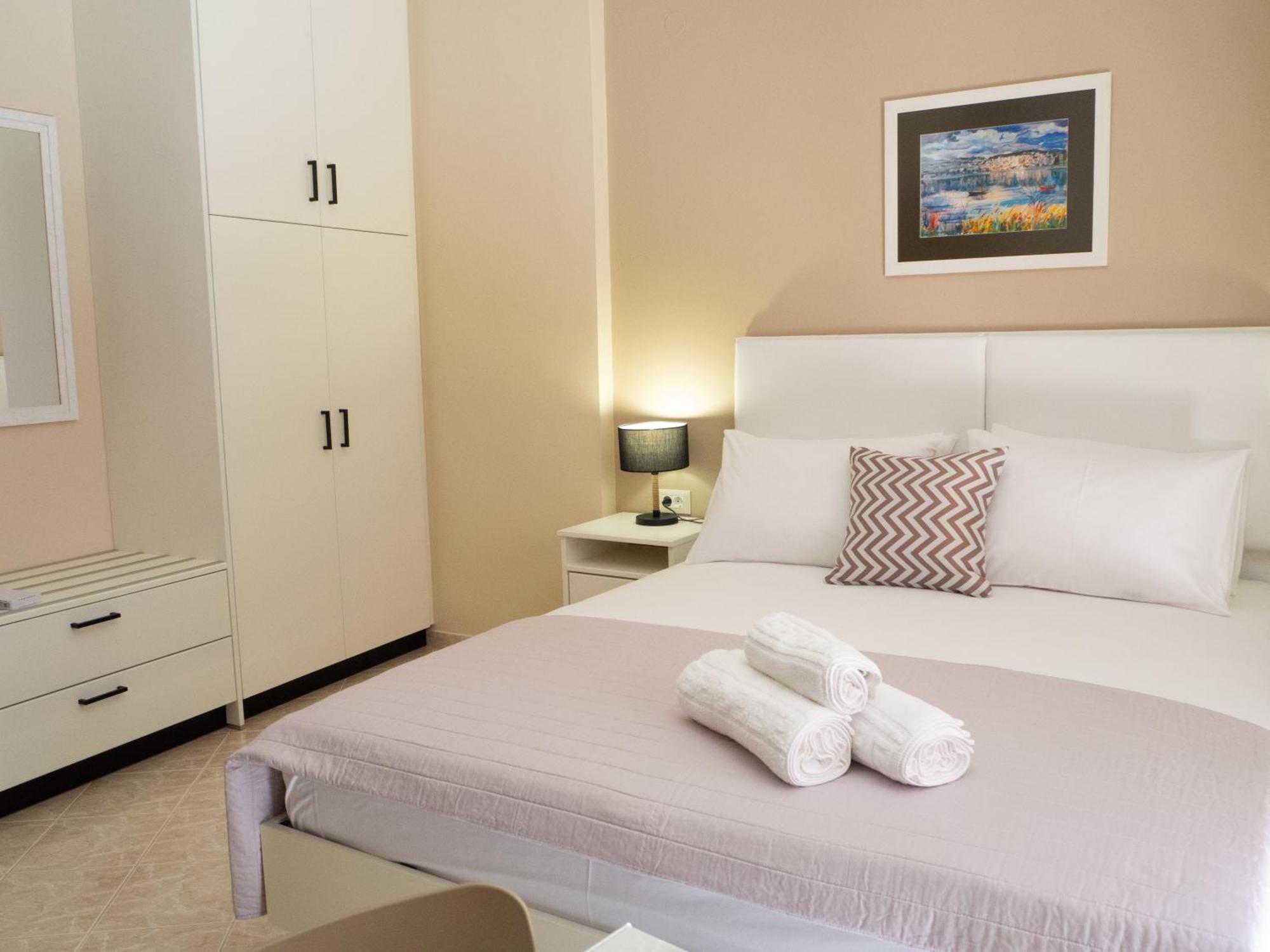 Dina Apartments Argostoli Exterior photo